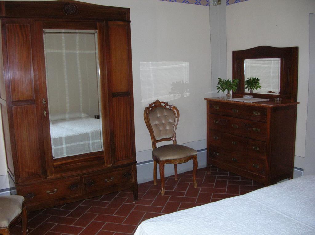 Borgo Vecchio Hotel Montalcino Room photo